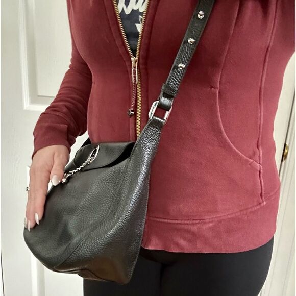 Botkier Waverly Black leather shoulder bag EUC shimmery inside silver toggle - Picture 15 of 15